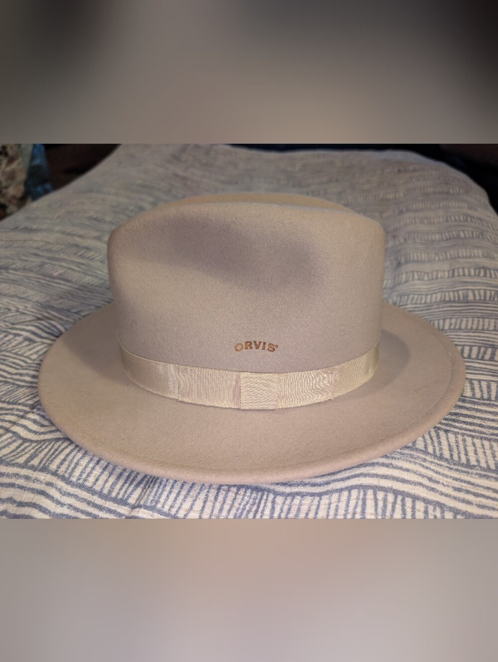 VINTAGE Orvis Fedora Hunting Safari Hat Tan Large 100% Felt USA Ribbon Band Bow